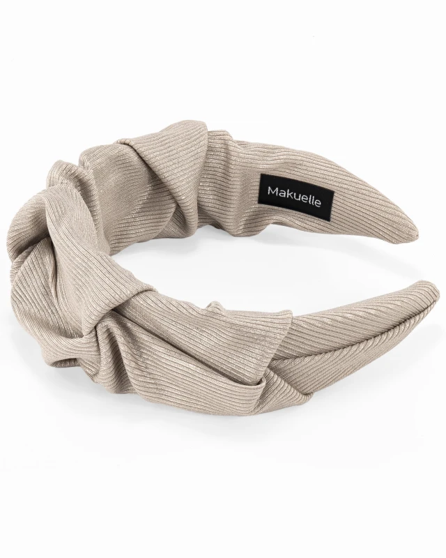 1738